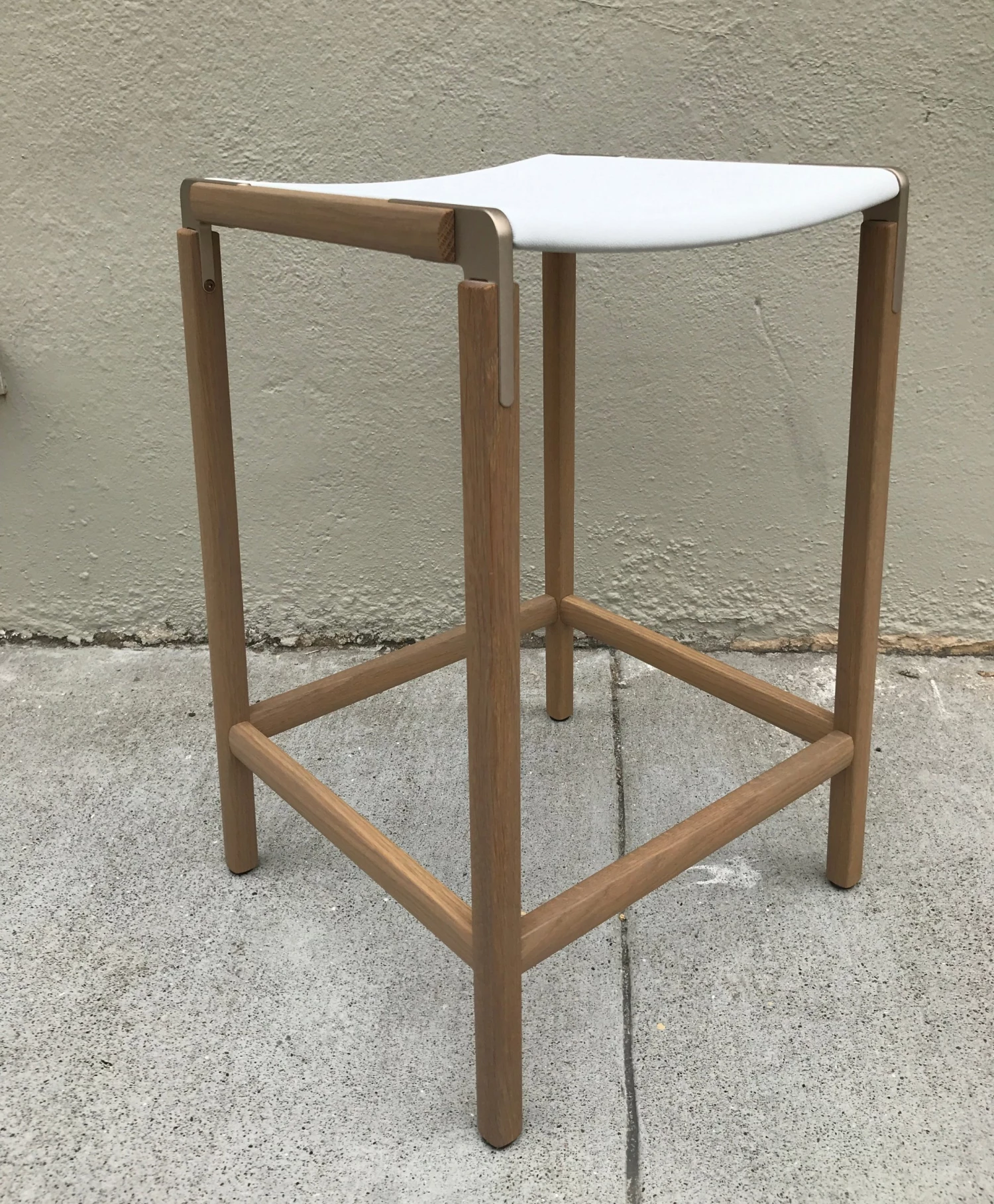 FYRN De Haro Backless Counter Stool - EGID0021 3 FYRN De Haro Backless Counter Stool - EGID0021
